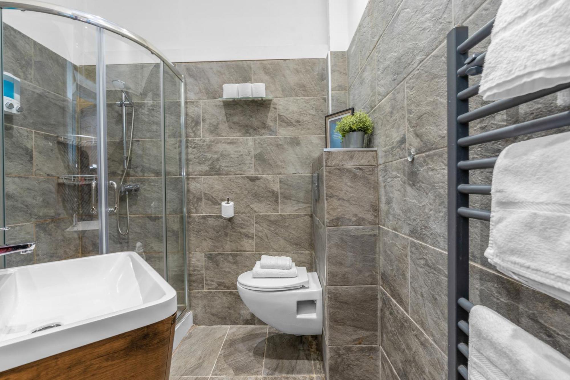 אדינבורו Cosy Modern City Centre Flat מראה חיצוני תמונה